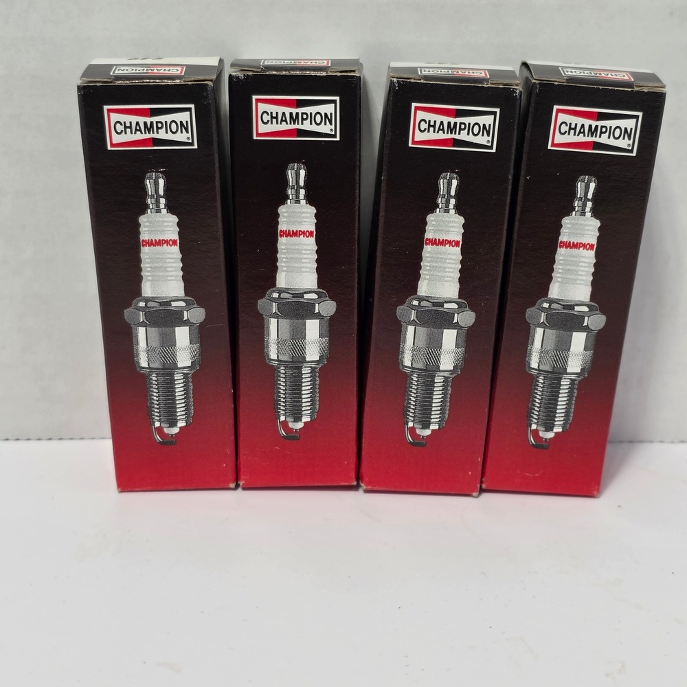 Champion 549 D18Y Copper Plus Spark Plugs Set of 4 New In Box